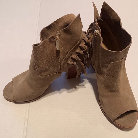 Marc Fisher bootie with fringes - Picture 7 of 8